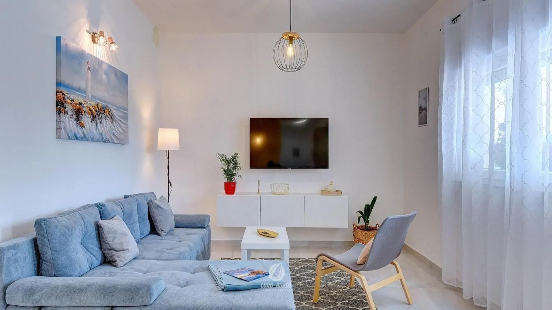 Contactos de Spacious Home With Private Terrace And Garden